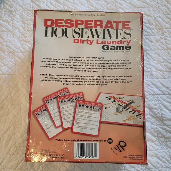 NWT vintage Desperate Housewives Dirty Laundry board game in plastic - Picture 3 of 5